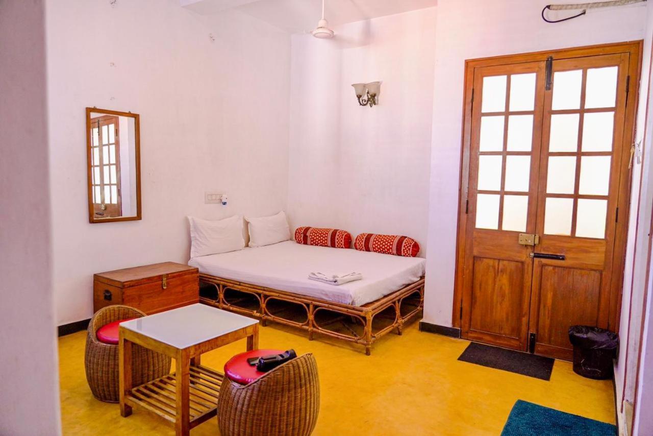 French Rivera Guest House Puducherry Exterior foto